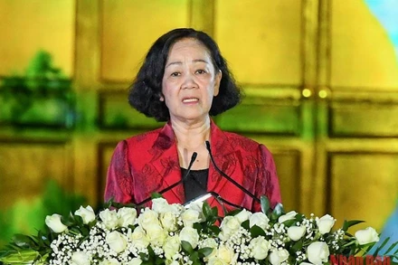 Đồng chí Trương Thị Mai phát biểu khai mạc Chương trình nghệ thuật “Khát vọng hòa bình”.