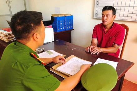 Đối tượng Lê Văn Nhí tại Cơ quan Cảnh sát điều tra Công an tỉnh Đắk Nông.