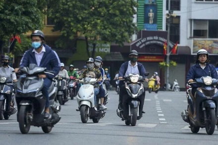 Khu vực Hà Nội sáng sớm có sương mù, đêm và sáng sớm trời rét. (Ảnh minh họa)