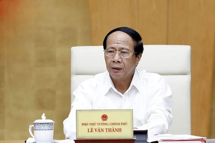 Phó Thủ tướng Lê Văn Thành khẳng định việc gỡ thẻ vàng, tuyệt đối không để EC rút “thẻ đỏ” là rất cấp bách. (Ảnh: VGP)
