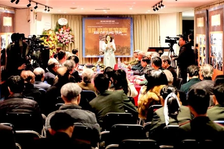 Quang cảnh buổi khai mạc Tọa đàm và Trưng bày ngày 15/12.