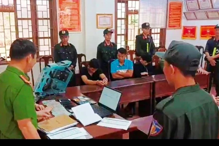 Lực lượng Công an Đắk Nông bắt giữ các đối tượng trong đường dây tổ chức đánh bạc, đánh bạc qua mạng Internet quy mô lớn.