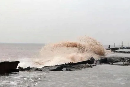 Vịnh Bắc Bộ và khu vực bắc Biển Đông đề phòng gió giật cấp 9 