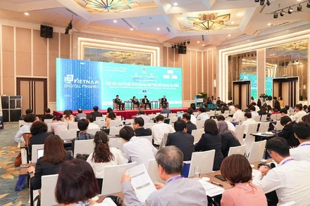 Toàn cảnh Hội thảo "Thúc đẩy Chuyển đổi số và Hiện đại hóa toàn diện ngành tài chính".
