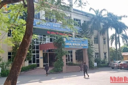 Bệnh viện Gang Thép trả lại tiền test nhanh thu thừa cho người dân trong vòng 1 tháng, kể từ ngày 18/7/2022.