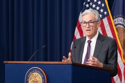 Chủ tịch FED Jerome Powell trong cuộc họp báo công bố quyết định về lãi suất, tại Washington DC., ngày 19/3/2025. (Ảnh: THX/TTXVN)