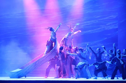 Một tiết mục trong chương trình nghệ thuật đặc biệt “Niềm tin và khát vọng” chào mừng Hội nghị văn hóa toàn quốc năm 2021. (Ảnh: NAM NGUYỄN)