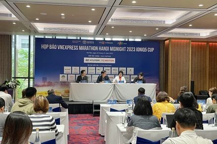 Toàn cảnh họp báo giải marathon tại Hà Nội
