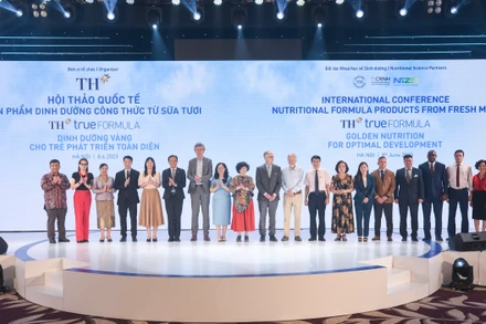 Các đại biểu trong nước và quốc tế tham gia Hội thảo.