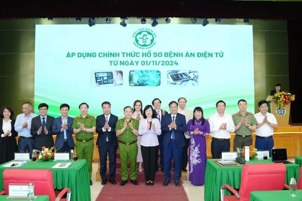 Lễ công bố Bệnh viện Bạch Mai chính thức thức triển khai hệ thống bệnh án điện tử.