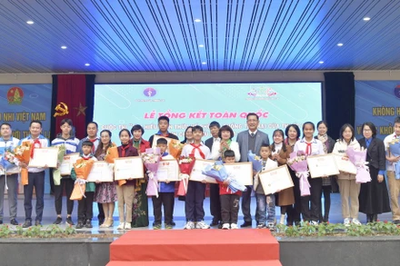 Lễ trao giải Cuộc thi tìm hiểu kiến thức về phòng, chống tác hại của thuốc lá dành cho thiếu nhi năm 2023