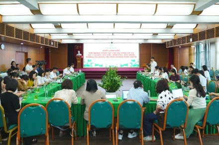 Buổi làm việc của Bệnh viện Bạch Mai với các cơ quan chức năng.