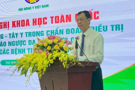 TS Nguyễn Tri Thức, Thứ trưởng Y tế phát biểu tại hội nghị.