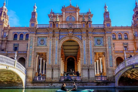 Du lịch Tây Ban Nha phục hồi ấn tượng, dự kiến đón lượng khách kỷ lục trong năm 2023