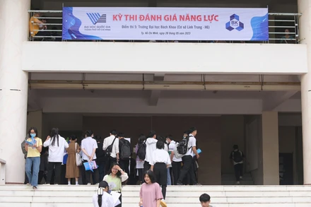 Các thí sinh tham gia kỳ thi đánh giá năng lực đợt 2 năm 2023 do Đại học Quốc gia Thành phố Hồ Chí Minh tổ chức. 
