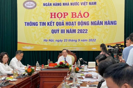 Quang cảnh buổi họp báo.