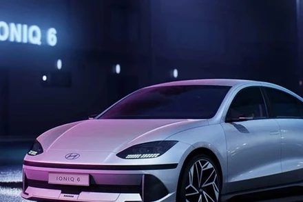 Mẫu xe sedan IONIQ 6 chạy hoàn toàn bằng điện. (Ảnh: Hyundai)