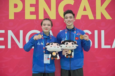 Pencak silat mở màn cho "cơn mưa vàng" của Đoàn Thể thao Việt Nam trong ngày thi đấu thứ 5 tại Đại hội Thể thao học sinh Đông Nam Á lần thứ 13.