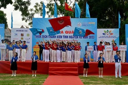 Biểu diễn văn nghệ “Mùa hè tình nguyện” tại Lễ ra quân Chiến dịch Thanh niên tình nguyện hè năm 2023.