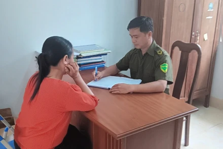 Đồng chí A Vuông, Trưởng Công an xã Đắk Dục năm 2016.