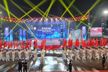 Diễu hành tại lễ khai mạc.