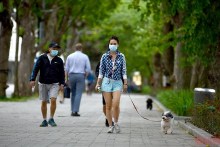 Do ảnh hưởng không khí lạnh, Bắc Bộ, Bắc Trung Bộ và một số nơi ở Trung Trung Bộ trời rét về đêm và sáng. (Ảnh: MINH DUY)