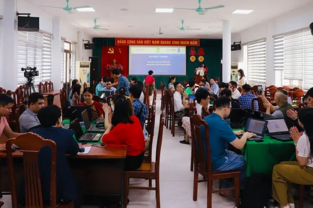 Khóa tập huấn về sản xuất sách dễ tiếp cận cho người khuyết tật chữ in.