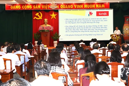 Quang cảnh hội nghị tại điểm cầu Trụ sở Tỉnh ủy Đồng Nai.