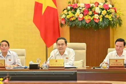 Chủ tịch Quốc hội Trần Thanh Mẫn phát biểu ý kiến tại Phiên họp Ủy ban Thường vụ Quốc hội ngày 17/4. (Ảnh: DUY LINH)