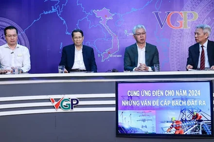 Các đại biểu tham dự tọa đàm.