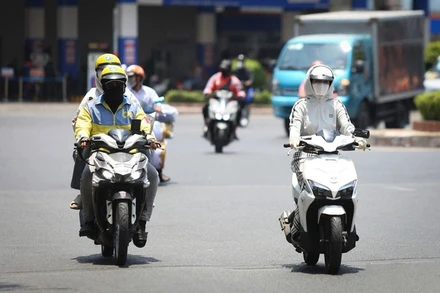 Khu vực Nam Bộ ngày nắng nóng; riêng khu vực Đông Nam Bộ nhiệt độ từ 35-36 độ C. (Ảnh minh họa)