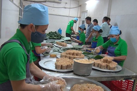 Sản phẩm Nem bùi Hải Tuyết xã Thượng Đình (Phú Bình) đã được bày bán trong hệ thống siêu thị Vincom, là một trong những sản phẩm được lựa chọn xây dựng sản phẩm OCOP năm 2020 của huyện Phú Bình. (Ảnh: Internet)