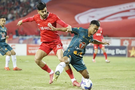 Thể Công Viettel (bên trái) thắng Hoàng Anh Gia Lai 2-0. (Ảnh VPF)