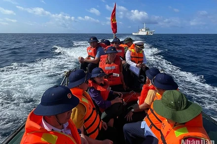 Đoàn công tác số 15 kết thúc tốt đẹp chuyến thăm quần đảo Trường Sa, nhà giàn DKI