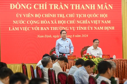 Chủ tịch Quốc hội Trần Thanh Mẫn phát biểu chỉ đạo tại buổi làm việc.