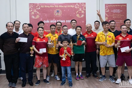 Giải quy tụ hàng chục vận động viên tham gia.