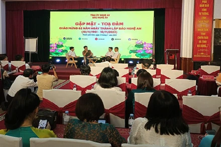 Toàn cảnh buổi tọa đàm.