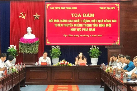 Quang cảnh tọa đàm.