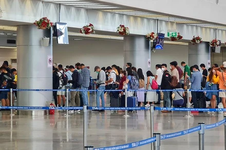 Ngành hàng không Việt Nam phục hồi ấn tượng nhờ lượng hành khách nội địa tăng trưởng mạnh trong thời gian vừa qua.