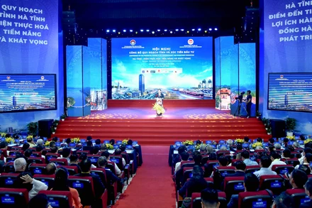 Quang cảnh hội nghị công bố quy hoạch và xúc tiến đầu tư tỉnh Hà Tĩnh.