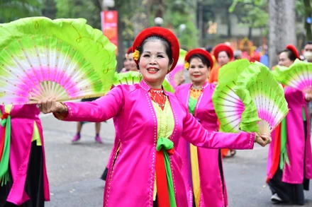 Ngoài ra, Lễ hội Kỷ niệm 980 năm Thập tam trại còn là hoạt động thực hiện theo Chương trình số 09 của Quận ủy Ba Đình về “Phát triển sự nghiệp văn hoá, xây dựng người Ba Đình-Hà Nội thanh lịch-văn minh; bảo đảm an sinh xã hội, nâng cao chất lượng cuộc sống nhân dân; các Đề án về “Bảo tồn và phát huy giá trị di tích lịch sử, phát triển du lịch trên địa bàn quận giai đoạn 2020-2025”.