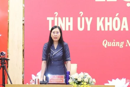 Đồng chí Bùi Thị Quỳnh Vân, Ủy viên Trung ương Đảng, Bí thư Tỉnh ủy, Chủ tịch Hội đồng nhân dân tỉnh Quảng Ngãi phát biểu chỉ đạo tại hội nghị.