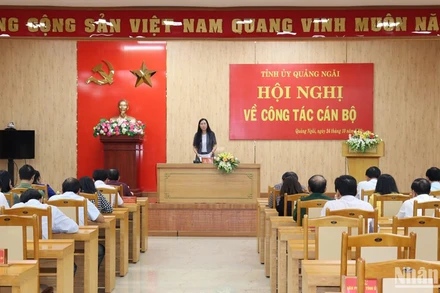Bí thư Tỉnh ủy Quảng Ngãi Bùi Thị Quỳnh Vân chủ trì hội nghị xem xét kỷ luật đảng viên vi phạm.