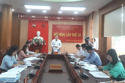 Đồng chí Võ Văn Quỳnh, Chủ nhiệm Ủy ban Kiểm tra Tỉnh ủy Quảng Ngãi chủ trì kỳ họp thứ 16.