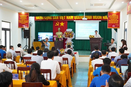 Quang cảnh cuộc tọa đàm.