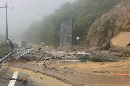 Vị trí sạt lở tại Km905+600 trên đèo Hải Vân thuộc địa phận quận Liên Chiểu, thành phố Đà Nẵng.