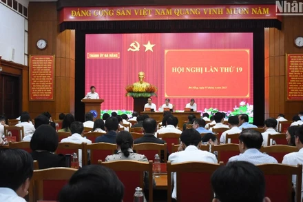 Thành ủy Đà Nẵng tổ chức hội nghị lần thứ 19 Ban Chấp hành Đảng bộ thành phố sáng ngày 15/4. (Ảnh: ANH ĐÀO)