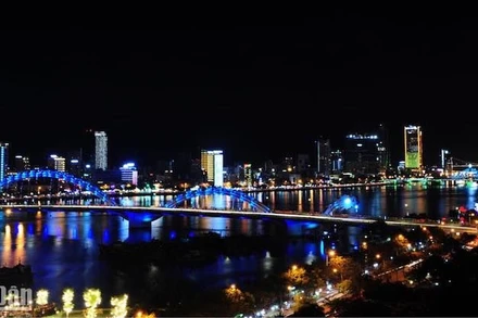 Đà Nẵng tắt 100% chiếu sáng trang trí và chiếu sáng quảng cáo để tiết kiệm điện, (Ảnh: ANH ĐÀO)