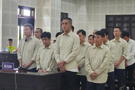 Các bị cáo tại phiên toà. (Ảnh: AD)