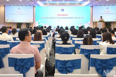 Quang cảnh hội nghị Đối thoại giữa Bộ Y tế và các doanh nghiệp thiết bị y tế năm 2024. Ảnh: ANH ĐÀO.